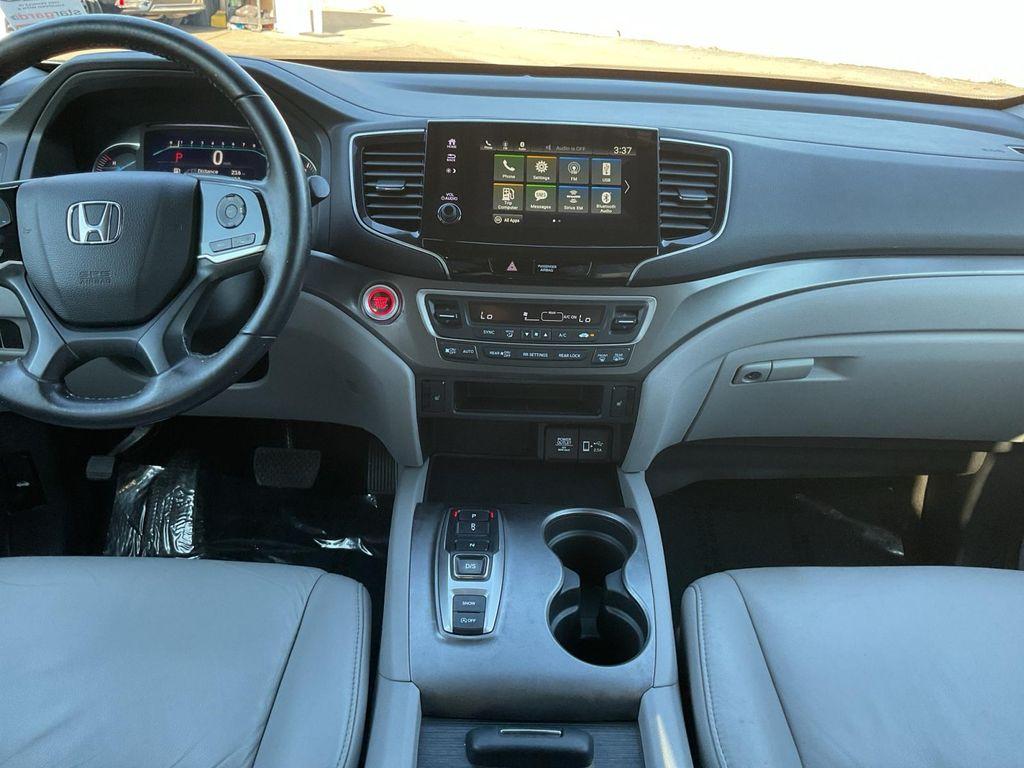 used 2022 Honda Pilot car, priced at $25,499