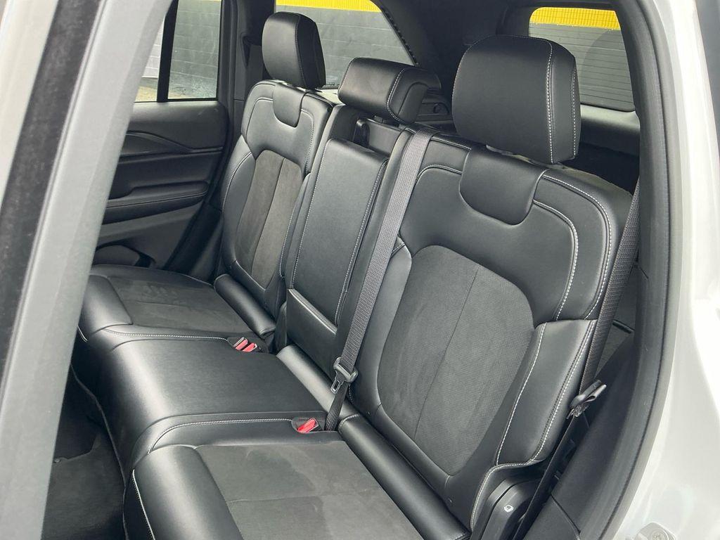 used 2025 Jeep Grand Cherokee car, priced at $33,499