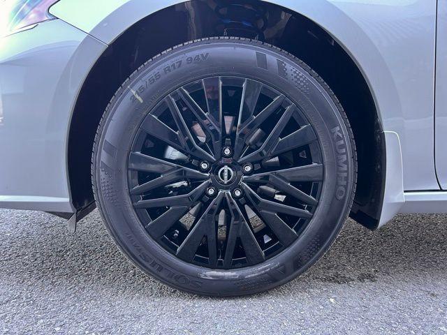 new 2025 Nissan Altima car, priced at $29,320