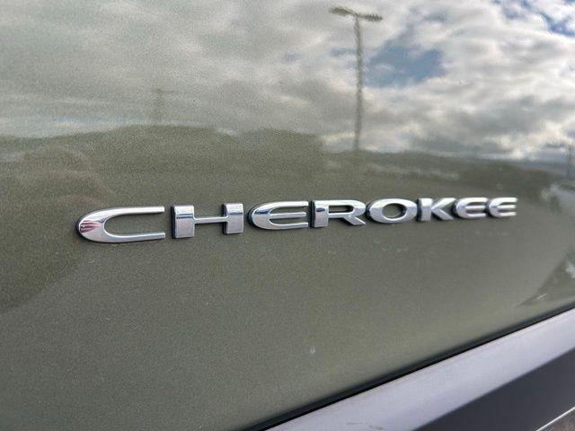 used 2019 Jeep Cherokee car, priced at $18,998
