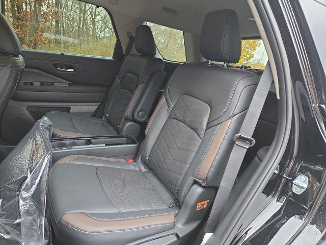new 2025 Nissan Pathfinder car, priced at $52,485