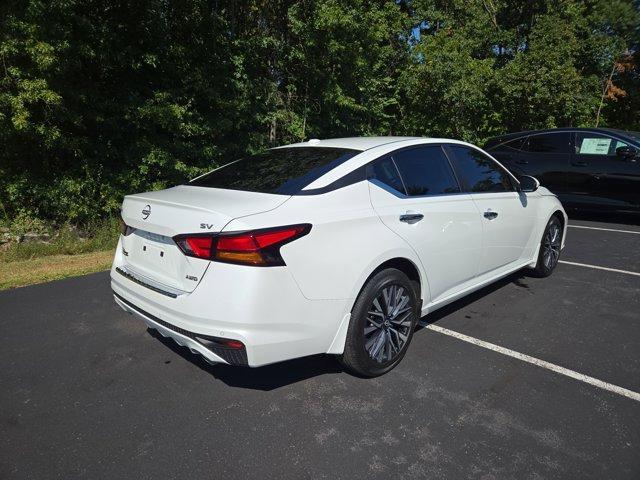 used 2023 Nissan Altima car, priced at $25,084