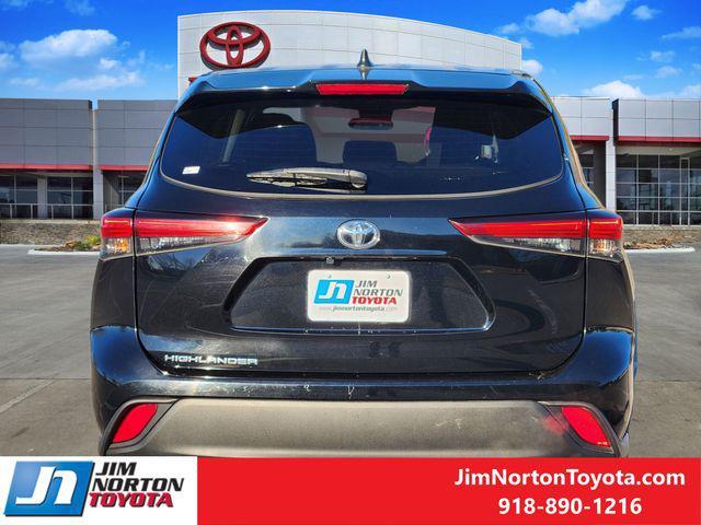 used 2023 Toyota Highlander car, priced at $30,465