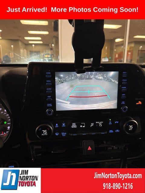 used 2021 Toyota Highlander car, priced at $26,326