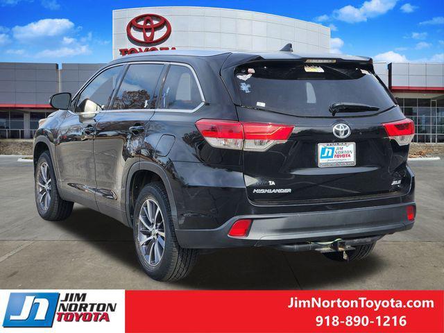 used 2019 Toyota Highlander car, priced at $20,615