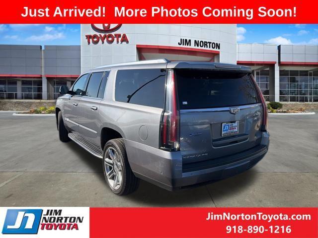 used 2020 Cadillac Escalade ESV car, priced at $23,309