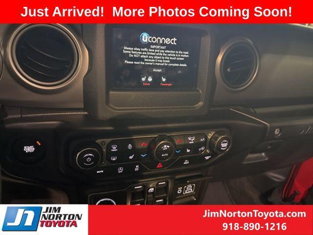 used 2022 Jeep Wrangler Unlimited car, priced at $31,177