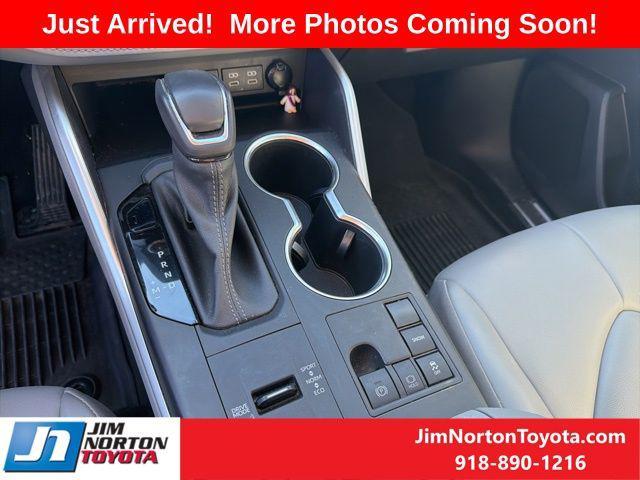 used 2023 Toyota Highlander car, priced at $35,897