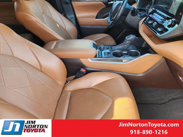 used 2022 Toyota Highlander car, priced at $39,976