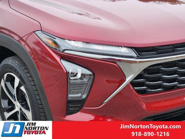 used 2025 Chevrolet Trax car, priced at $22,132