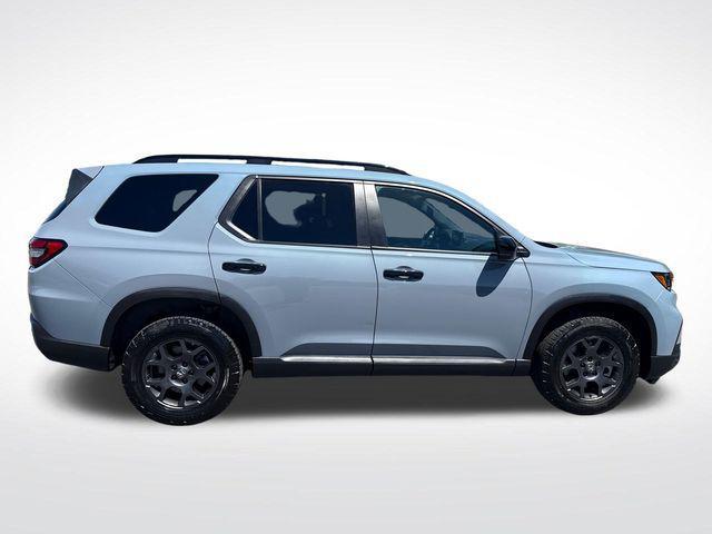 used 2025 Honda Pilot car, priced at $48,741