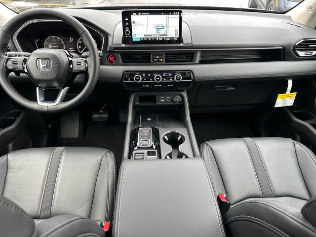 new 2025 Honda Pilot car, priced at $48,839