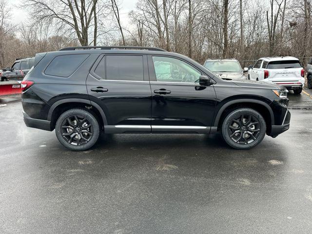 new 2025 Honda Pilot car, priced at $48,839