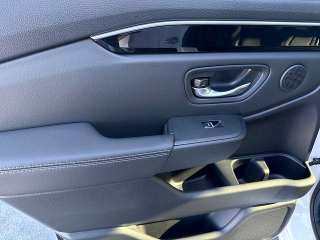 used 2025 Honda Pilot car, priced at $41,657