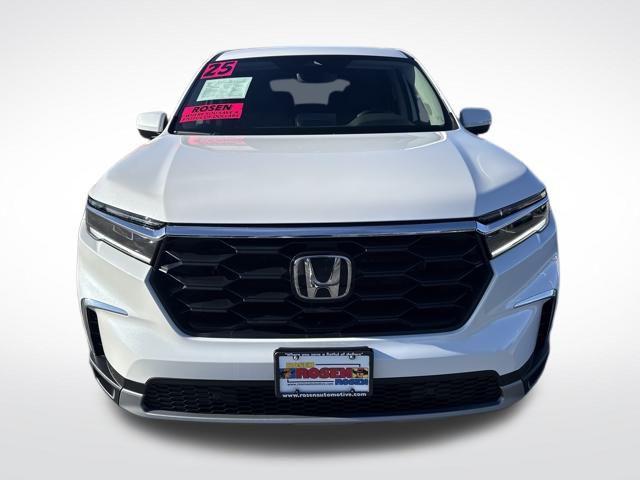 used 2025 Honda Pilot car, priced at $41,657