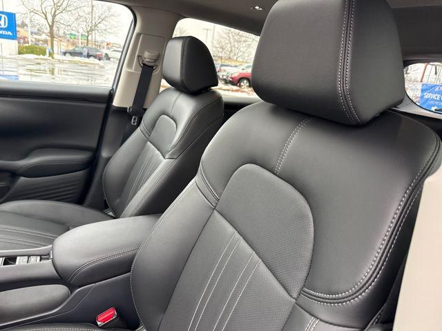 used 2025 Honda HR-V car, priced at $31,000