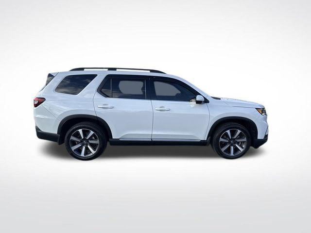 used 2023 Honda Pilot car, priced at $44,421
