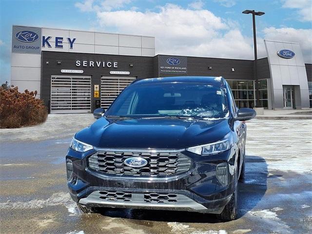 used 2023 Ford Escape car, priced at $24,995