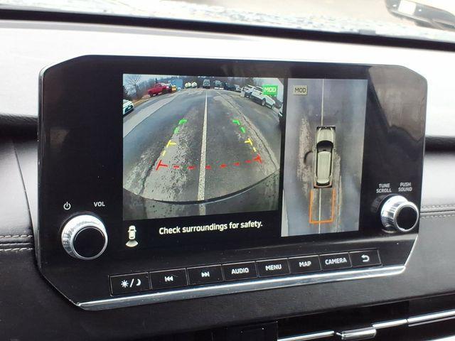 used 2024 Mitsubishi Outlander car, priced at $23,899