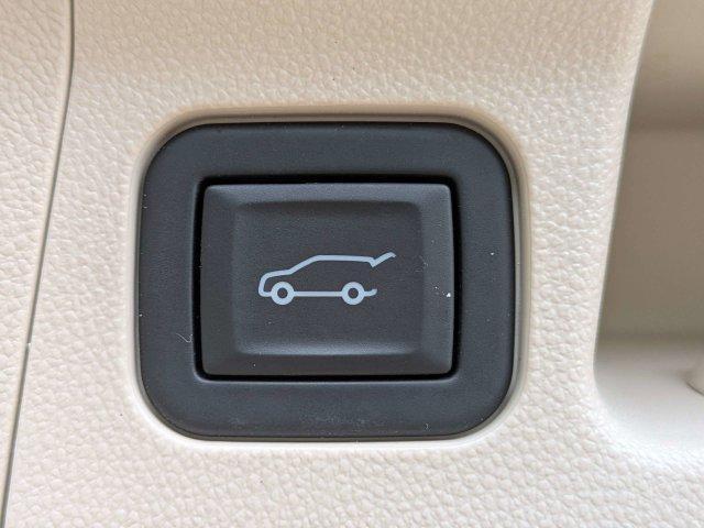 used 2023 GMC Acadia car, priced at $30,789