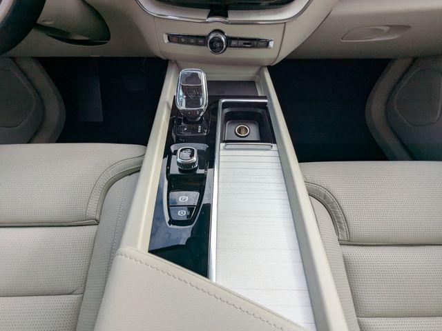 new 2026 Volvo XC60 car