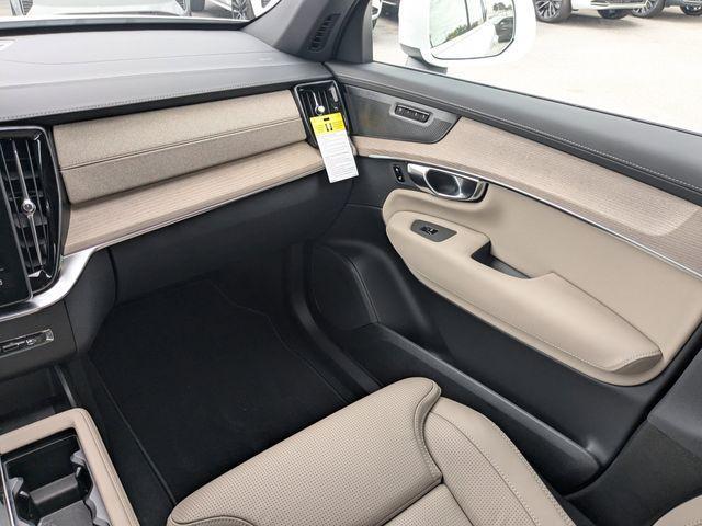 new 2026 Volvo XC90 Plug-In Hybrid car