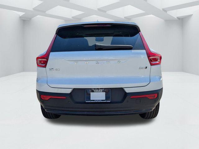 new 2026 Volvo XC40 car