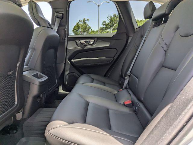 new 2025 Volvo XC60 car