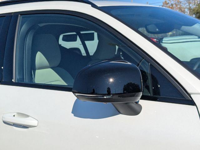 new 2026 Volvo XC40 car