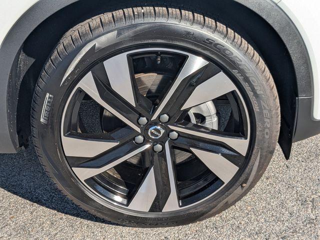 new 2026 Volvo XC40 car