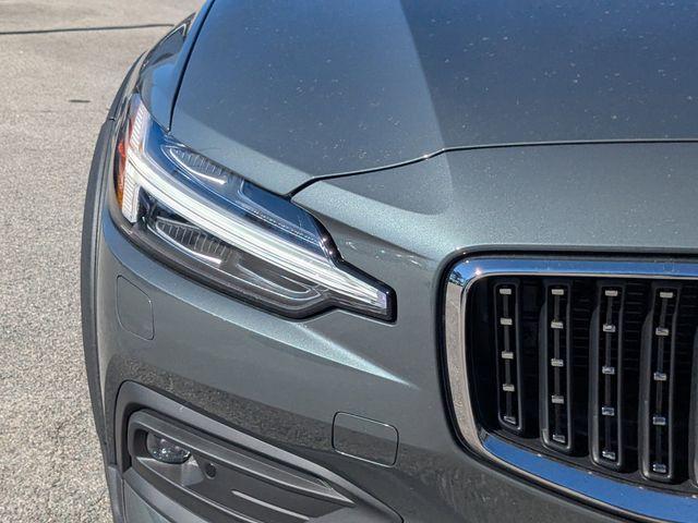 new 2026 Volvo V60 Cross Country car