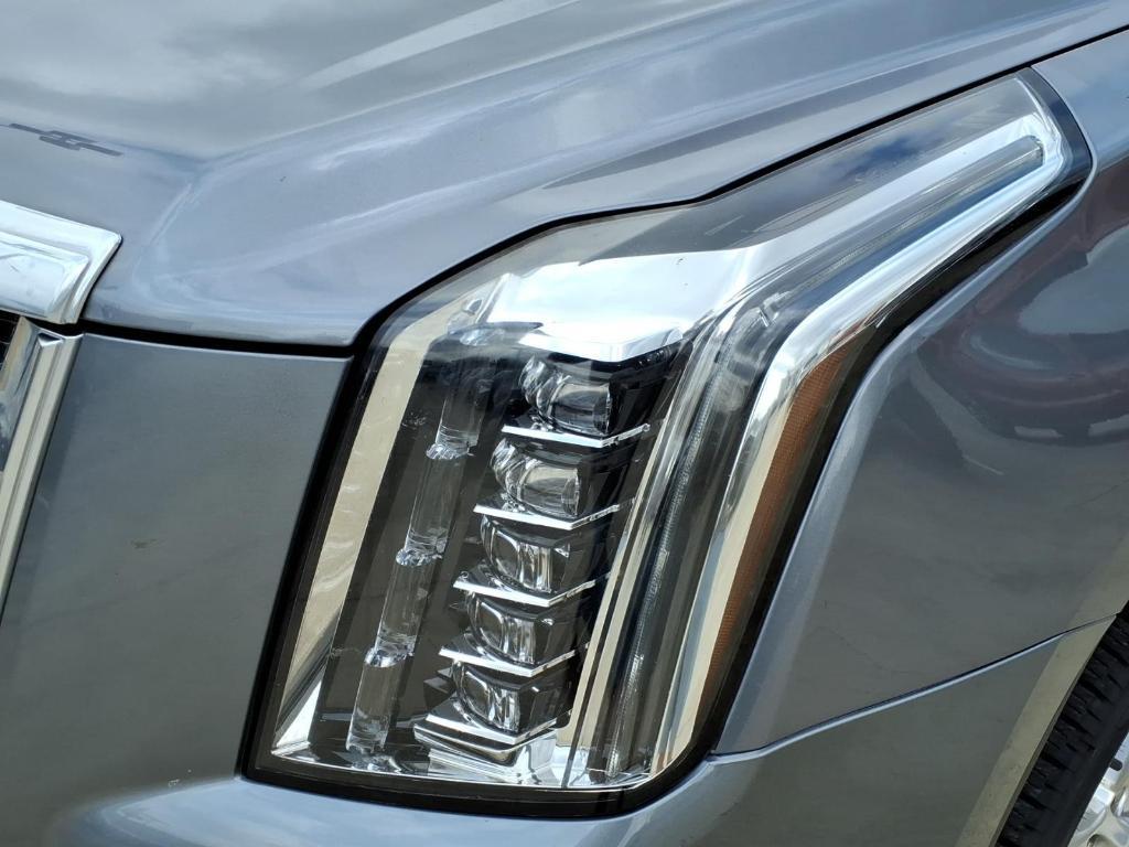 used 2020 Cadillac Escalade car, priced at $39,991
