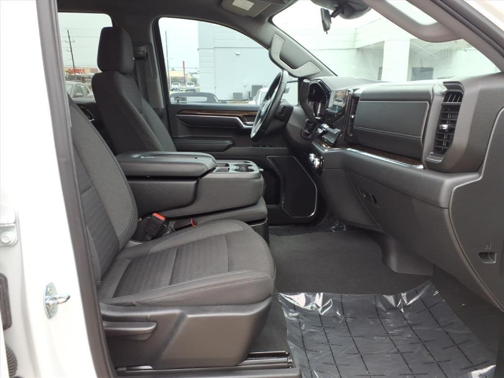 used 2023 GMC Sierra 1500 car, priced at $38,975