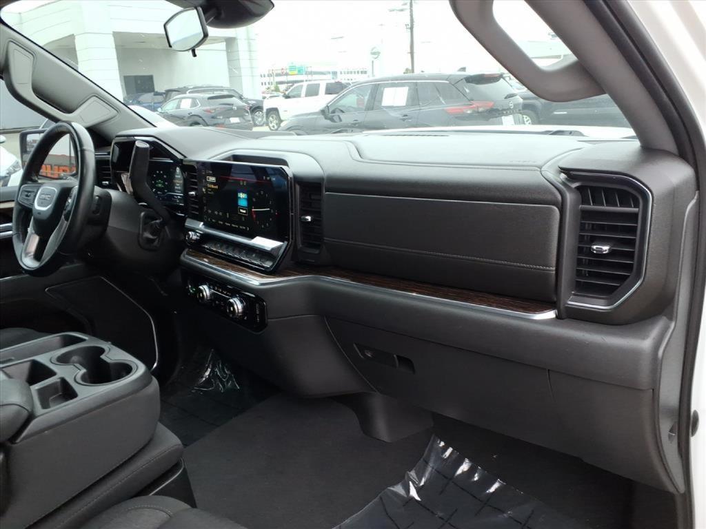 used 2023 GMC Sierra 1500 car, priced at $38,975