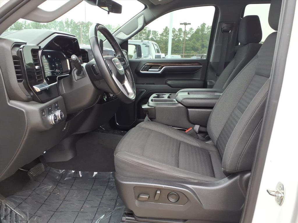 used 2023 GMC Sierra 1500 car, priced at $38,975