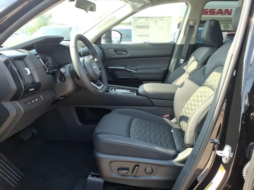 new 2025 Nissan Pathfinder car, priced at $38,645