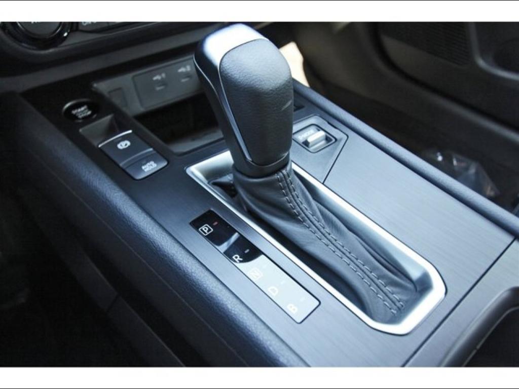 new 2026 Nissan Kicks car, priced at $25,185