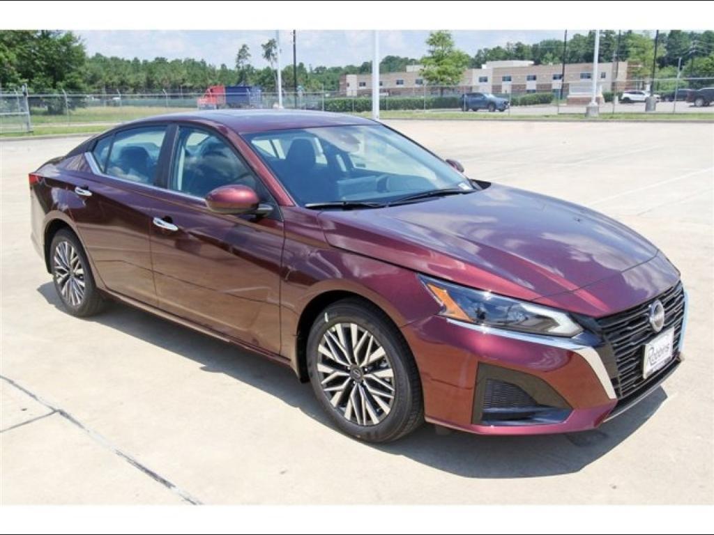 new 2025 Nissan Altima car, priced at $31,905