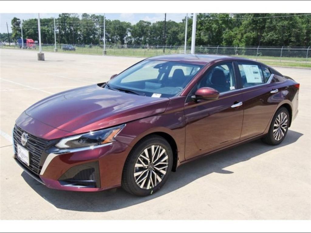 new 2025 Nissan Altima car, priced at $31,905
