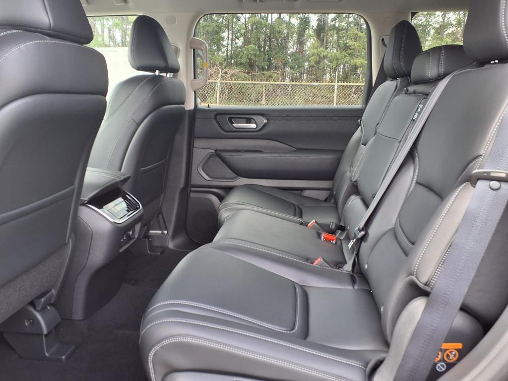 new 2026 Nissan Armada car, priced at $57,839