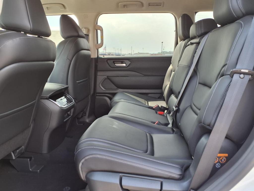 new 2026 Nissan Armada car, priced at $58,241