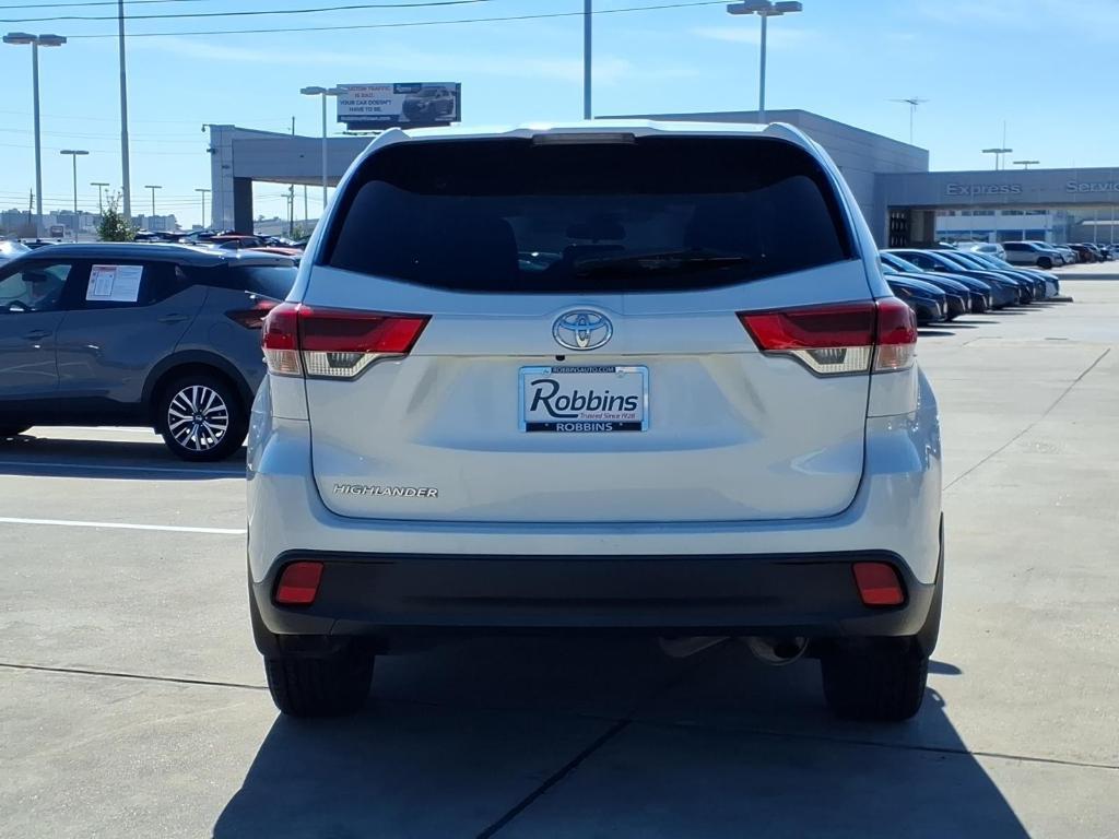 used 2019 Toyota Highlander car, priced at $20,993