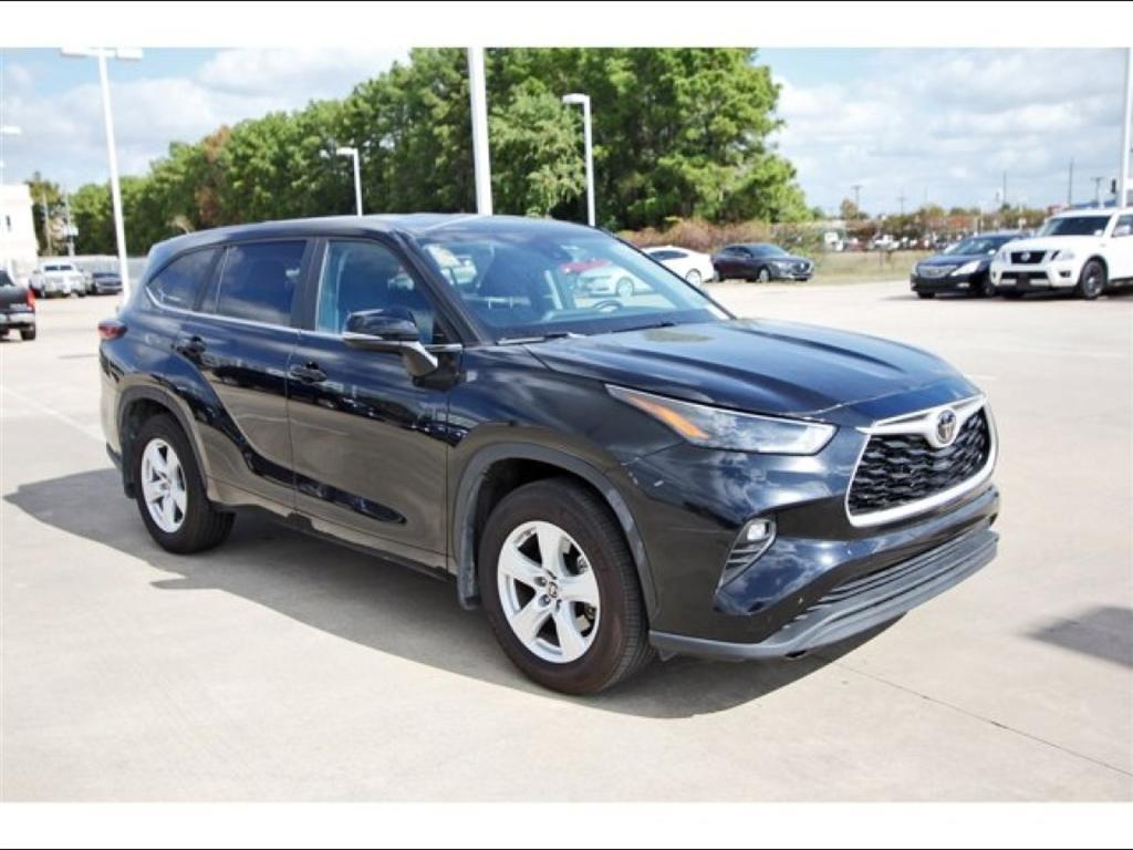 used 2024 Toyota Highlander car, priced at $33,255