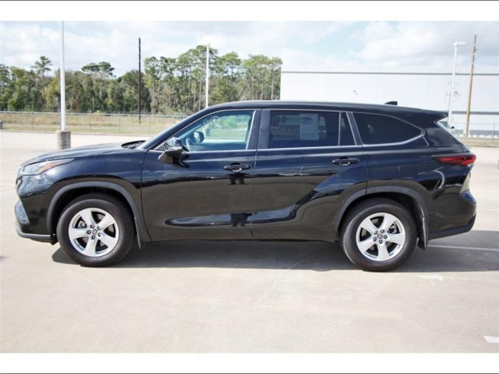 used 2024 Toyota Highlander car, priced at $33,255