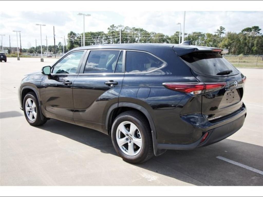 used 2024 Toyota Highlander car, priced at $33,255