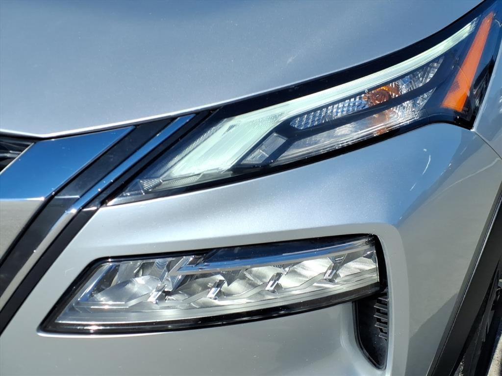 used 2021 Nissan Rogue car, priced at $15,921