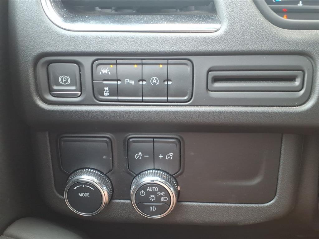 used 2023 GMC Yukon car, priced at $46,365