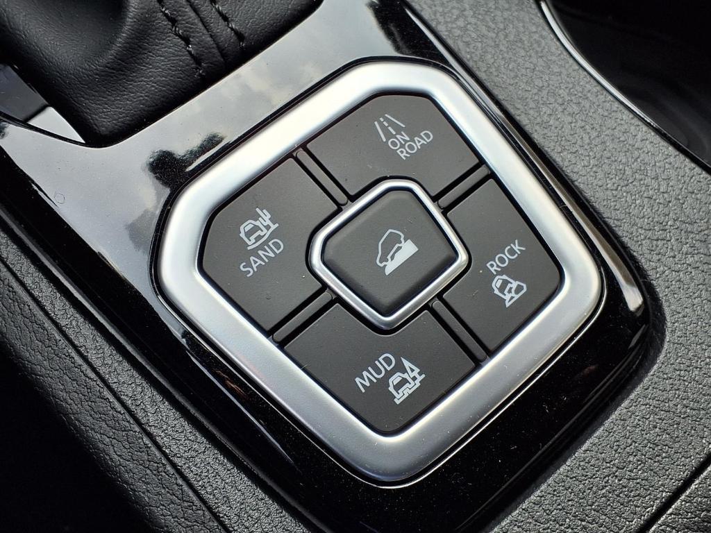 new 2026 Nissan Frontier car, priced at $44,385