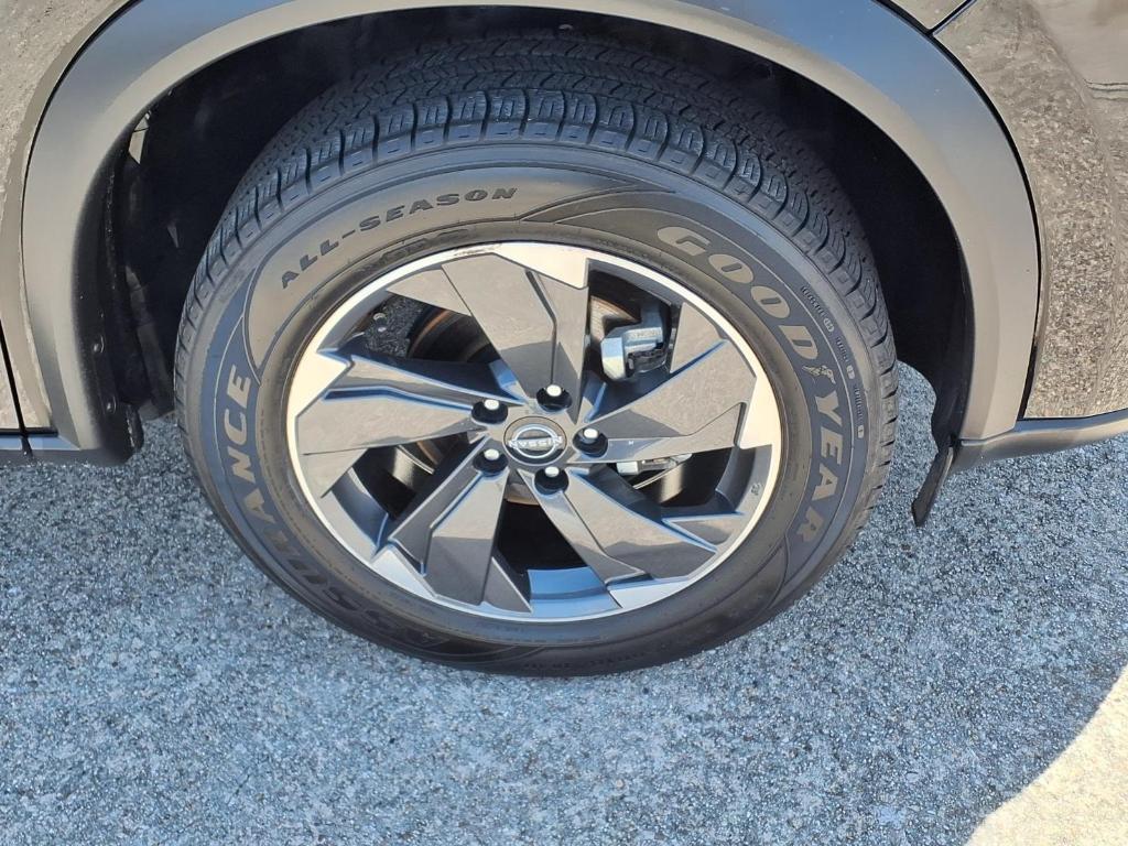 used 2024 Nissan Rogue car, priced at $19,711