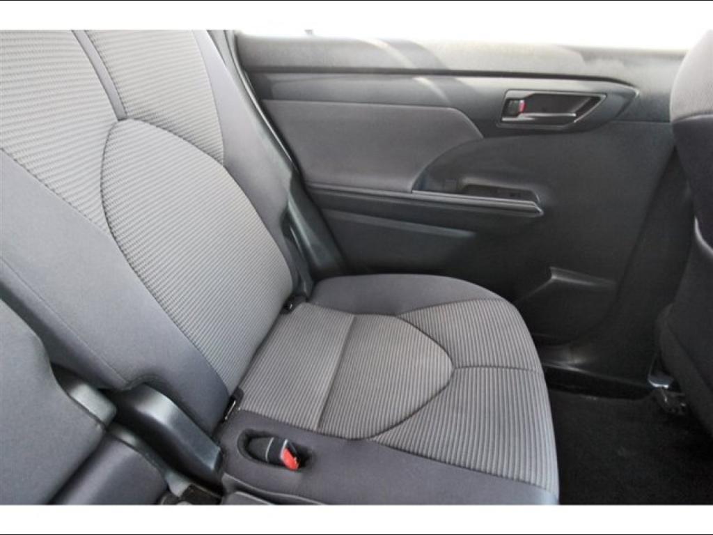 used 2024 Toyota Highlander car, priced at $29,995